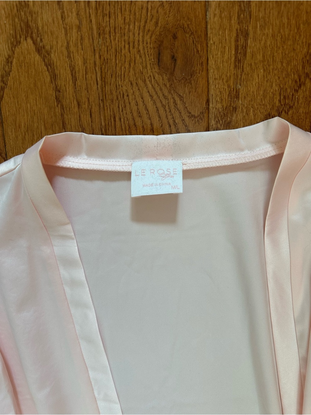 Le Rose Robe - Picture 3 of 3